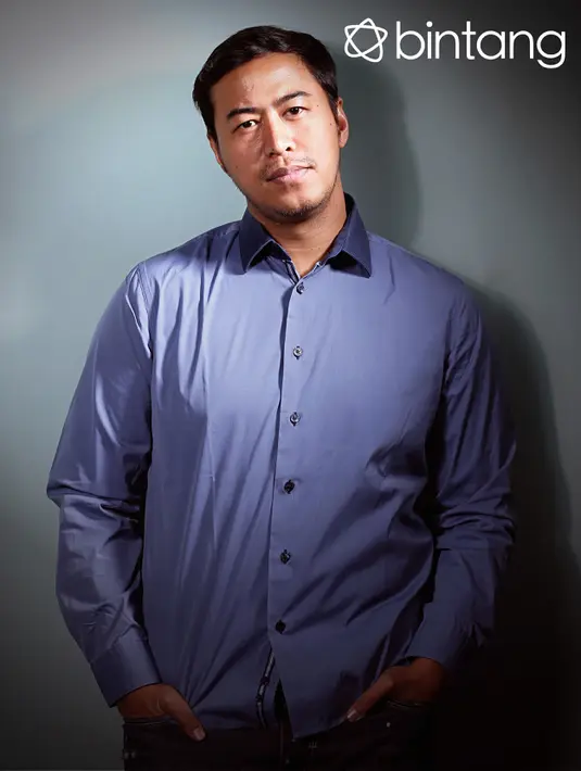 Pandji Pragiwaksono tidak sendiri melakukan ‘world tour stand up comedy’, ia ditemani tiga Stand-up Comedian muda dan berbakat; Krisna Harefa, Gilang Bhaskara, dan Andi Wijaya. (Andy Masela/Bintang.com)