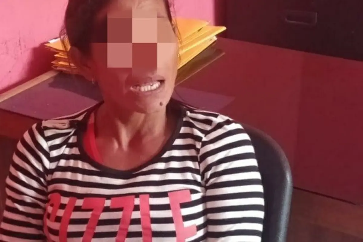 Pelaku istri bunuh suami inisial SS saat diinterogasi Polres Siak.