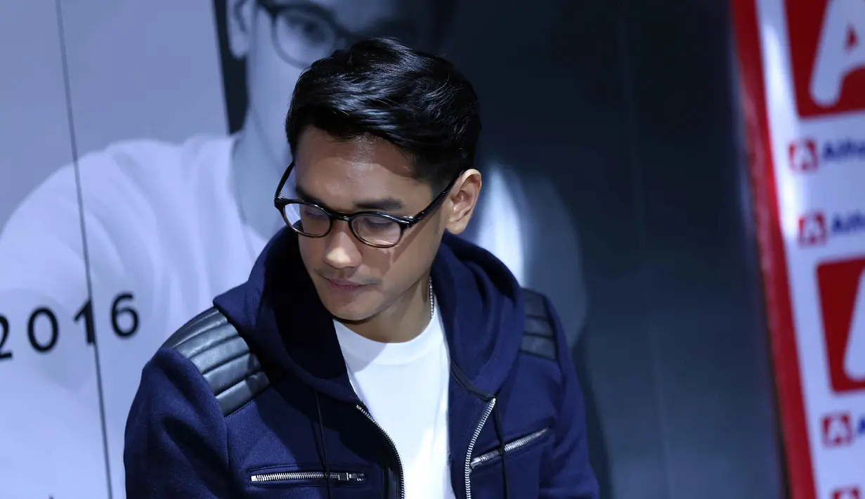 "Momen ramadan paling ingat itu pas kecil, soalnya ada pesantren kilat, terus suka kumpul bareng sepupu main-main di luar rumah, seru deh pokoknya waktu kecil," ujar Afgan beberapa waktu lalu. (Nurwahyunan/Bintang.com)
