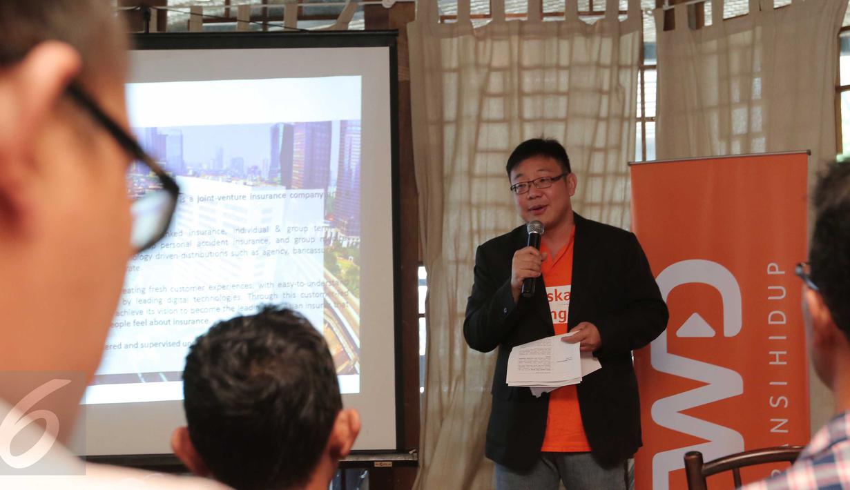 Direktur & Chief Financial Officer FWD Life Paul Setio Kartono saat workshop Manajemen Keuangan, Jakarta, Sabtu (18/10/2015). Workshop tersebut merupakan edukasi manajemen keuangan kepada komunitas trip operator Indonesia. (Liputan6.com/Angga Yuniar)