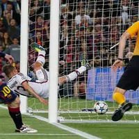 Video cuplikan gol hasil pertandingan Bacelona Vs Bayern Munchen di Leg pertama semi final Liga Champions 2015.