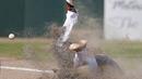 Pemain Houston Astros, Joe Sclafani (81) meluncur diatas tanah untuk menangkap bola pada pertandingan Baseball melawan Toronto Blue Jays di Stadion Osceola County, Minggu (6/3/2016) (Mandatory Credit: Reinhold Matay-USA TODAY Sports/Reuters)