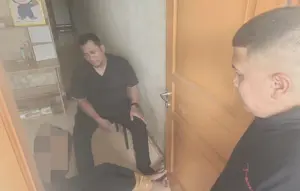 Teror Pria Bermotor Tusuk Acak Pejalan Kaki di Tangerang