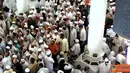 Citizen6, Madinah: Sholat Jumat di Mesjid Nabawi, Madinah. (Pengirim: Aribowo Suprayogi)