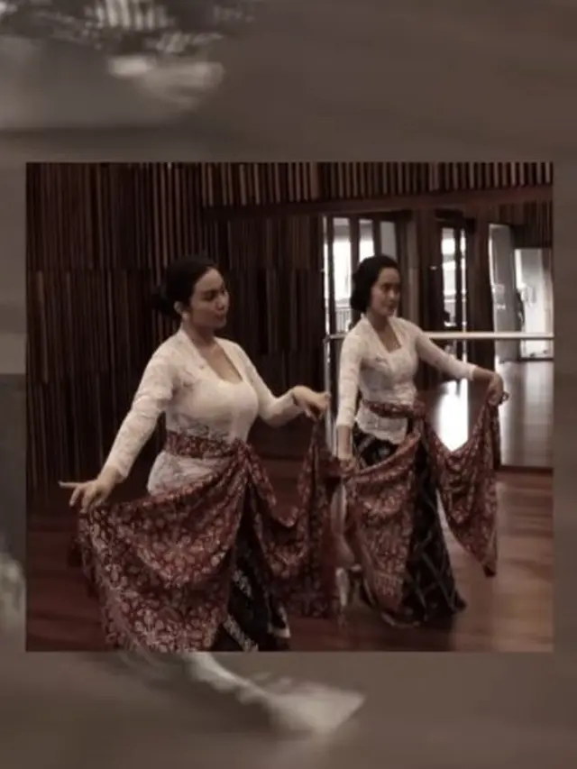 6 Potret Ariel Tatum Belajar Tari Tradisional Yogyakarta, Bak Putri Jawa