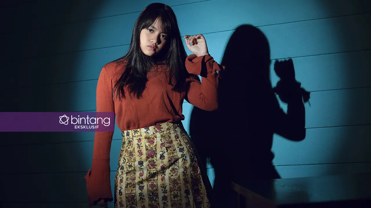 [Bintang] Intip Video Cover Lagi Syantik Versi Hanin Dhiya