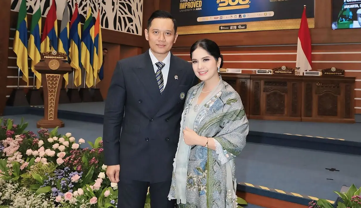 Annisa Pohan pilih kenakan kebaya kartini berwarna hijau sage yang dipadukan dengan kain batik [@annisayudhoyono]
