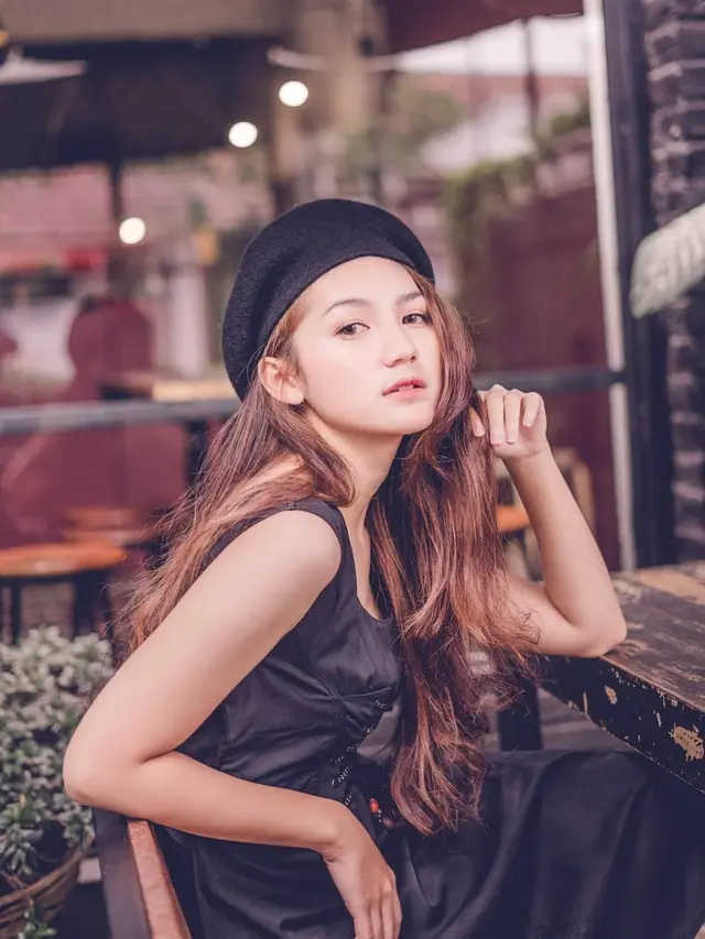 7 Peseona Fiolina Teja, Pemeran Alin Dalam Sinetron Dia Bukan Manusia