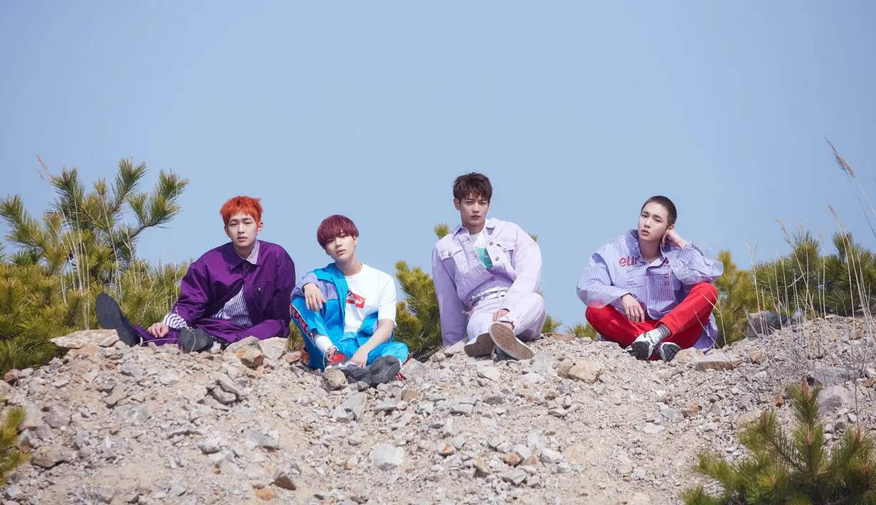 SHINee baru saja comeback ke industri musik dengan merilis album terbaru yang berjudul The Story of Light. Tak ayal para personelnya pun disibukkan dengan jadwal promo yang padat. (Foto: Allkpop.com)