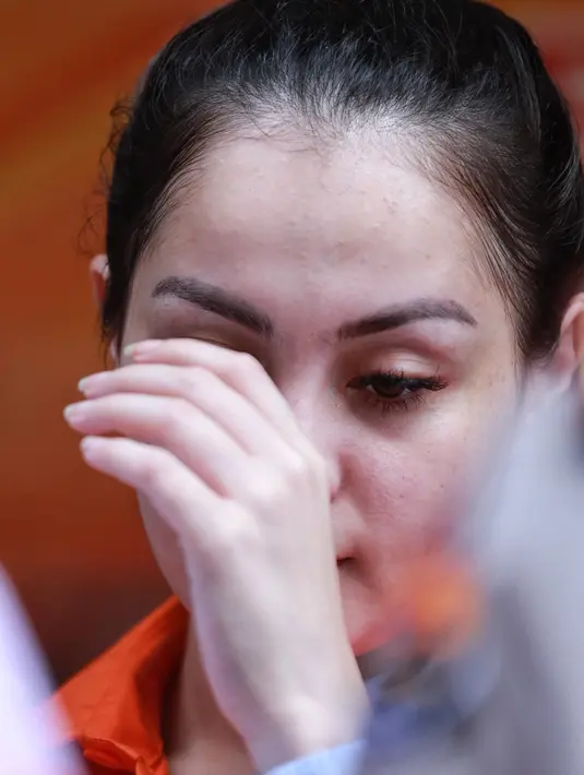 Jennifer Dunn, wanita yang sering disebut sebagai pelakor atau perebut suami orang ini tertangkap di kediamannya di kawasan Jalan Bangka, Jakarta Selatan pada 31 Desember 2017 lalu pukul 17.30 WIB. (Adrian Putra/Bintang.com)