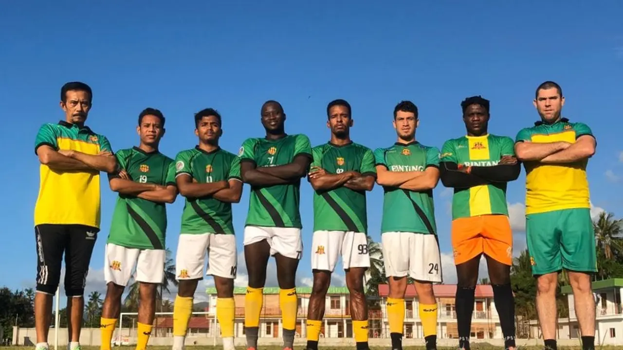 Nanang Hidayat, Lalenok United