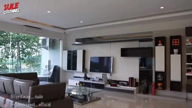 Potret rumah mewah Doni Salmanan