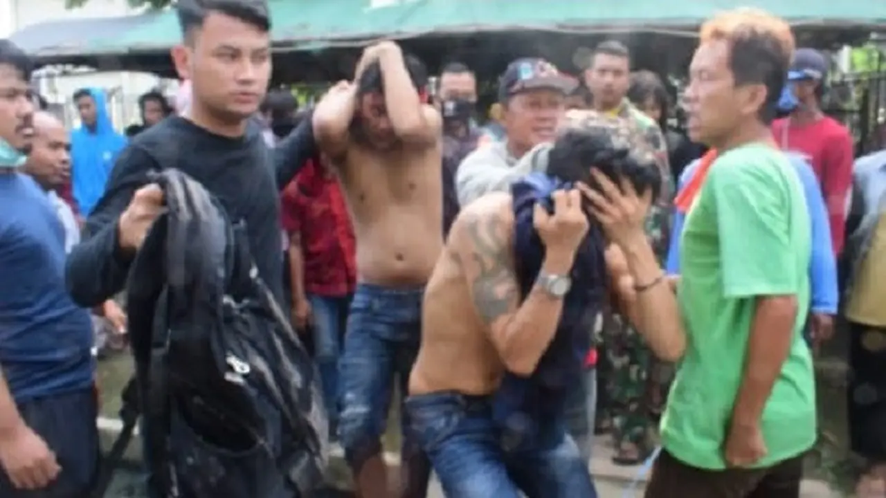 Copet di Karawang