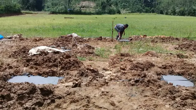 Pondasi dan konstruksi rumah korban longsor Bantar, Wanayasa, Banjarnegara mulai dibangun. (Foto: Liputan6.com/Pemdes Bantar/Muhamad Ridlo)