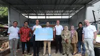 PT Frisian Flag Indonesia (FFI) mengambil bagian dalam program pemilahan sampah dengan bekerjasama dengan Octopus. (Liputan6.com/ ist)