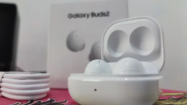 Samsung Galaxy Buds2 (Liputan6.com/Giovani Dio Prasasti)