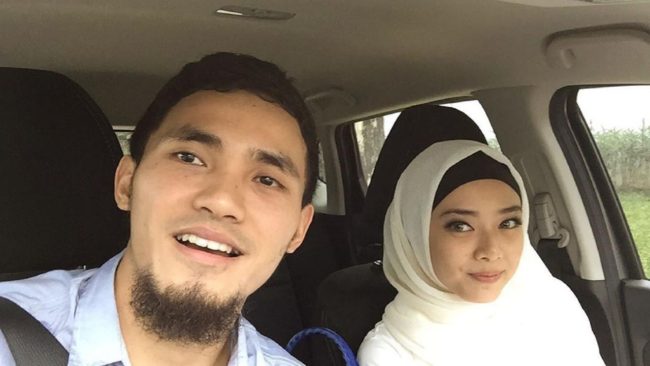 Achmad Hulaefi dan Lindswell Kwok