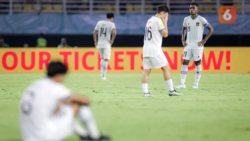 Foto: Ekspresi Pemain Timnas Indonesia U-17 Setelah Dikalahkan Maroko di Laga Pamungkas Grup A Piala Dunia U-17 2023