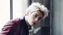 Beberapa sumber mengatakan jika Jonghyun SHINee sudah meninggal dunia saat dilarikan ke rumah sakit. (foto: allkpop.com)