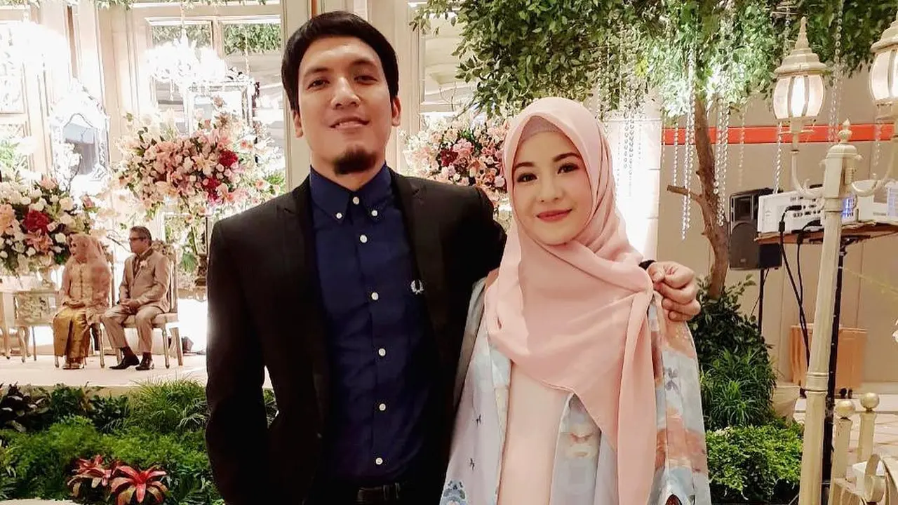 [Bintang] Natasha Rizki dan Desta