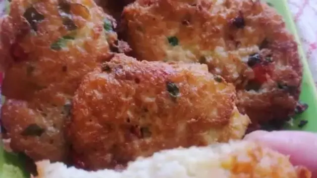 Telur dadar kelapa