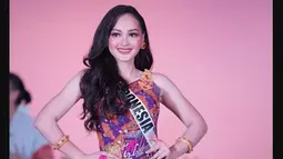 Puteri Indonesia Lingkungan 2019 Jolene Marie Cholock Rotinsulu bakal segera terbang ke Tokyo untuk mengikuti ajang Miss International 2019. (dok. Instagram @officialputeriindonesia/https://www.instagram.com/p/B3l_MyKFDnN/Dinny Mutiah)
