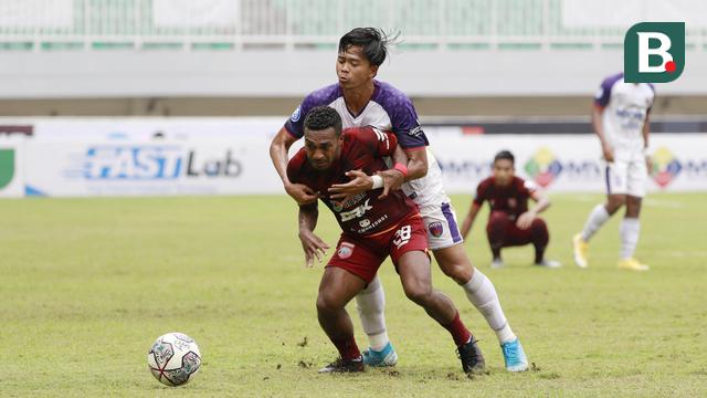 Foto: Melihat Duel Sengit Terens Puhiri Vs Edo Febriansyah Saat Borneo Fc Melawan Persita Tangerang di BRI Liga 1