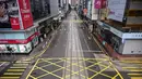 Perwakilan dari Otoritas Bandara Hong Kong mengatakan sekitar 500 penerbangan telah dibatalkan karena cuaca hari ini. (Peter PARKS/AFP)