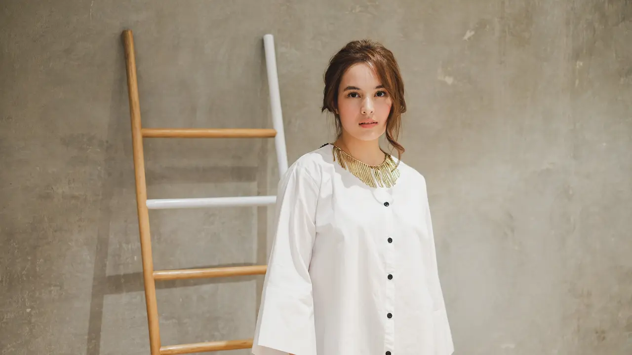 Chelsea Islan dalam This Is April