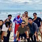 Siapa Sosok Pemakai Kostum Superhero Ultraman yang Ikut Bersihkan Sampah di Pantai Kuta Bali? foto: Instagram @masa_sevenseas