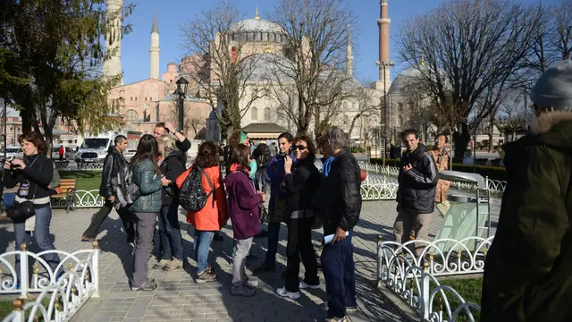 Hagia Sofia di Istanbul Turki merupakan bangunan bersejarah yang sempat jadi museum lalu pada 2020 kembali difungsikan sebagai masjid