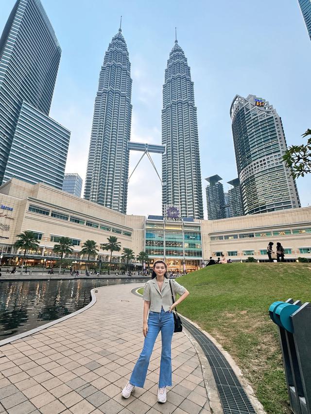 Batal Nyalon di Pilkada, Ini 7 Momen Marshel Widianto Liburan Bareng Istri