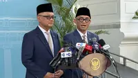 Menteri Haji (Menhaj) Mochamad Irfan Yusuf dan Wakil Menteri Haji Dahnil Anzar Simanjuntak menemui Presiden Prabowo Subianto di Istana Merdeka Jakarta. (Lizsa Egeham/Liputan6.com)