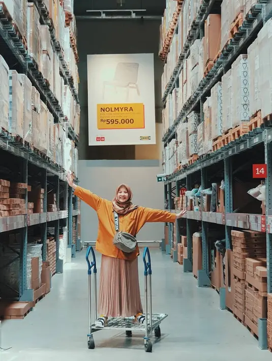 (Instagram/natasharizkynew)