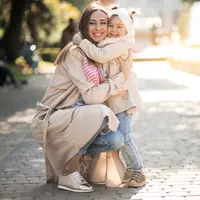 Bersama anak./Copyright&nbsp;freepik.com/author/senivpetro