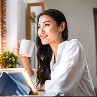 Menyisihkan gaji./Copyright shutterstock.com/g/winnievinzence