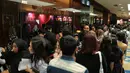 Ratusan bahkan ribuan orang terlihat antusias hadir dalam acara tersebut. Terlihat pengunjung yang didominasi oleh remaja. (Adrian Putra/Bintang.com)