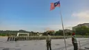 Pasukan kehormatan mengikuti latihan jelang Hari Kemerdekaan Malaysia di Putrajaya, Malaysia (28/8/2020). Malaysia akan merayakan hari kemerdekaannya pada 31 Agustus. (Xinhua/Chong Voon Chung)