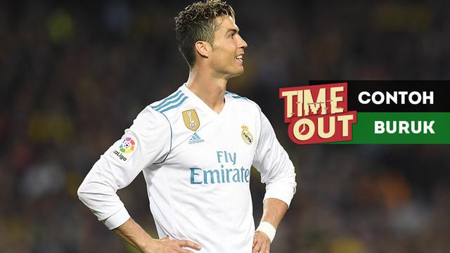Berita video Time Out kali ini tentang Cristiano Ronaldo yang dianggap sebagai contoh buruk bagi generasi muda menurut mantan pelatih timnas Spanyol, Vicente del Bosque.