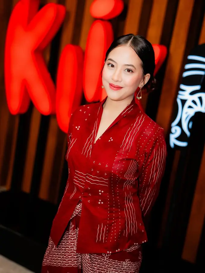 Potret Makeup Look Elegan dan Fresh Zara Adhisty di Gala Dinner "Berebut Jenazah"