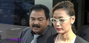 Inul Daratista mendatangi Polda Metro Jaya untuk mengklarifikasi laporannya terhadap Andar Situmorang. Merasa dihina dan dilecehkan, Inul menyerahkan beberapa bukti untuk ditindaklanjuti.