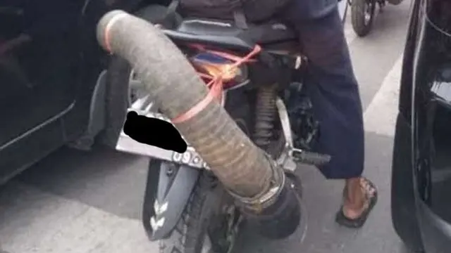 Menambah lubang knalpot agar air tidak masuk ke dalam (acidcow)