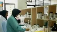 Aparat Polres Pekanbaru belum mampu menemukan produsen pembuat serum palsu.