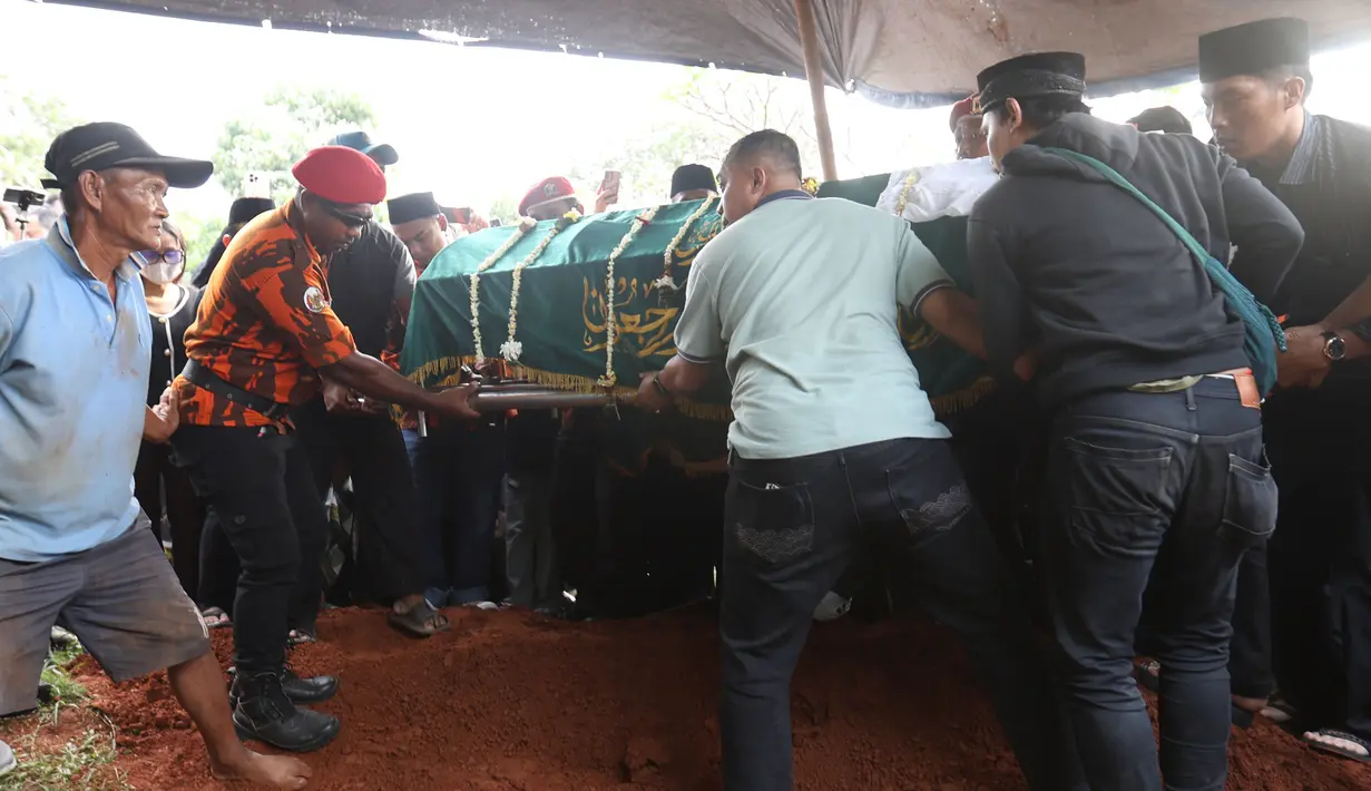 Sang komedian mengembuskan napas terakhirnya di Rumah Sakit (RS) Dharmais pada Jumat (15/8/2025), sekitar pukul 08.31 WIB pagi. (KapanLagi.com/Budy Santoso)