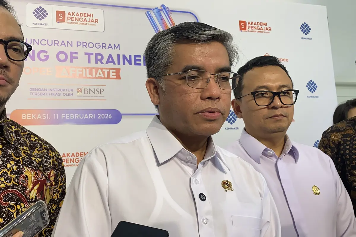 Menteri Ketenagakerjaan (Menaker)  Yassierli di Bekasi, Rabu (11/2/2026). (Liputan6.com/Christian)