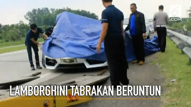 Rombongan Lamborghini kecelakaan di ruas Tol Cipali. Kecelakaan melibatkan empat kendaraan, termasuk mobil pengawalan polisi.
