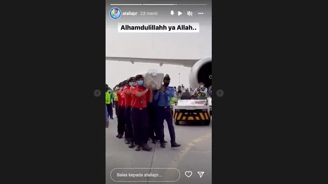 Ucapan Syukur Atalia Praratya Saat Jenazah Eril Tiba di Indonesia
