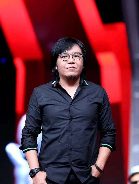 Saat jumpa pers di Kebon Jeruk Jakarta, Kamis (24/2/2016), Untung Pranoto Head of Production RCTI, mengatakan kalau Ari Lasso dan Judika sering berantem. (Andy Masela/Bintang.com)