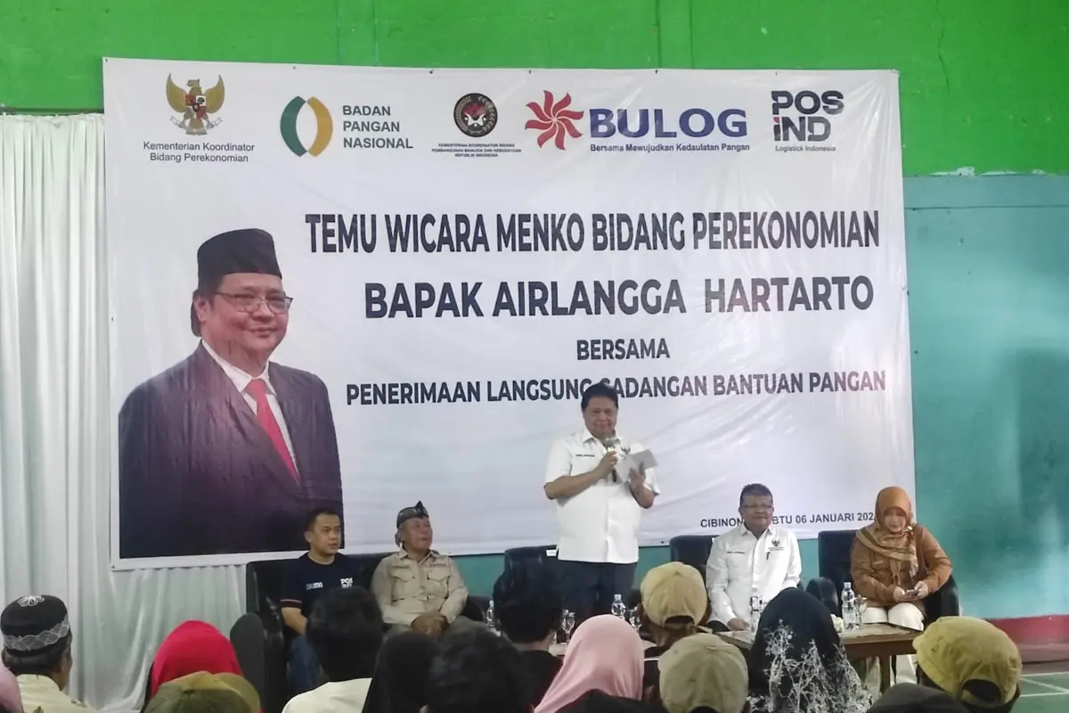 Menteri Koordinator Bidang Perekonomian Airlangga Hartarto diminta Masyarakat melanjutkan Bantuan Langsung Tunai (BLT El Nino) berupa beras di 2024.