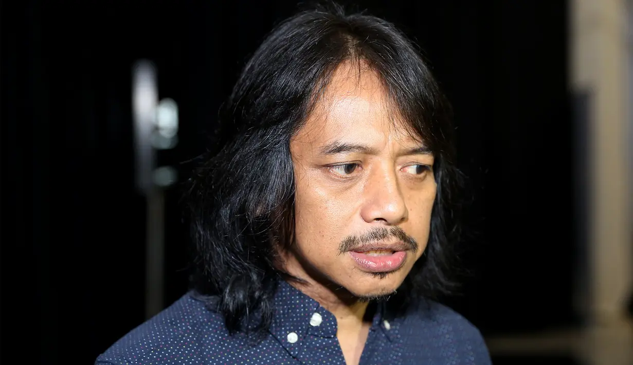 "Sheila Majid juga salah satu penyanyi dari luar Indonesia yang eksistensinya di tanah air cukup dikenal hingga saat ini," puji Budjana menggambarkan sosok Sheila Majid. (Andy Masela/Bintang.com)